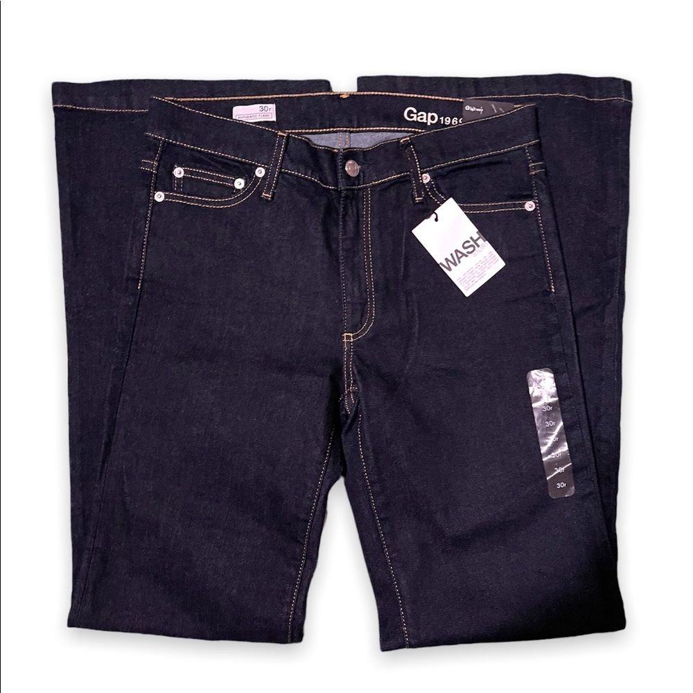 GAP Authentic Flare 1969 Jeans. Mid rise stretch. Dark Wash Sz 30r